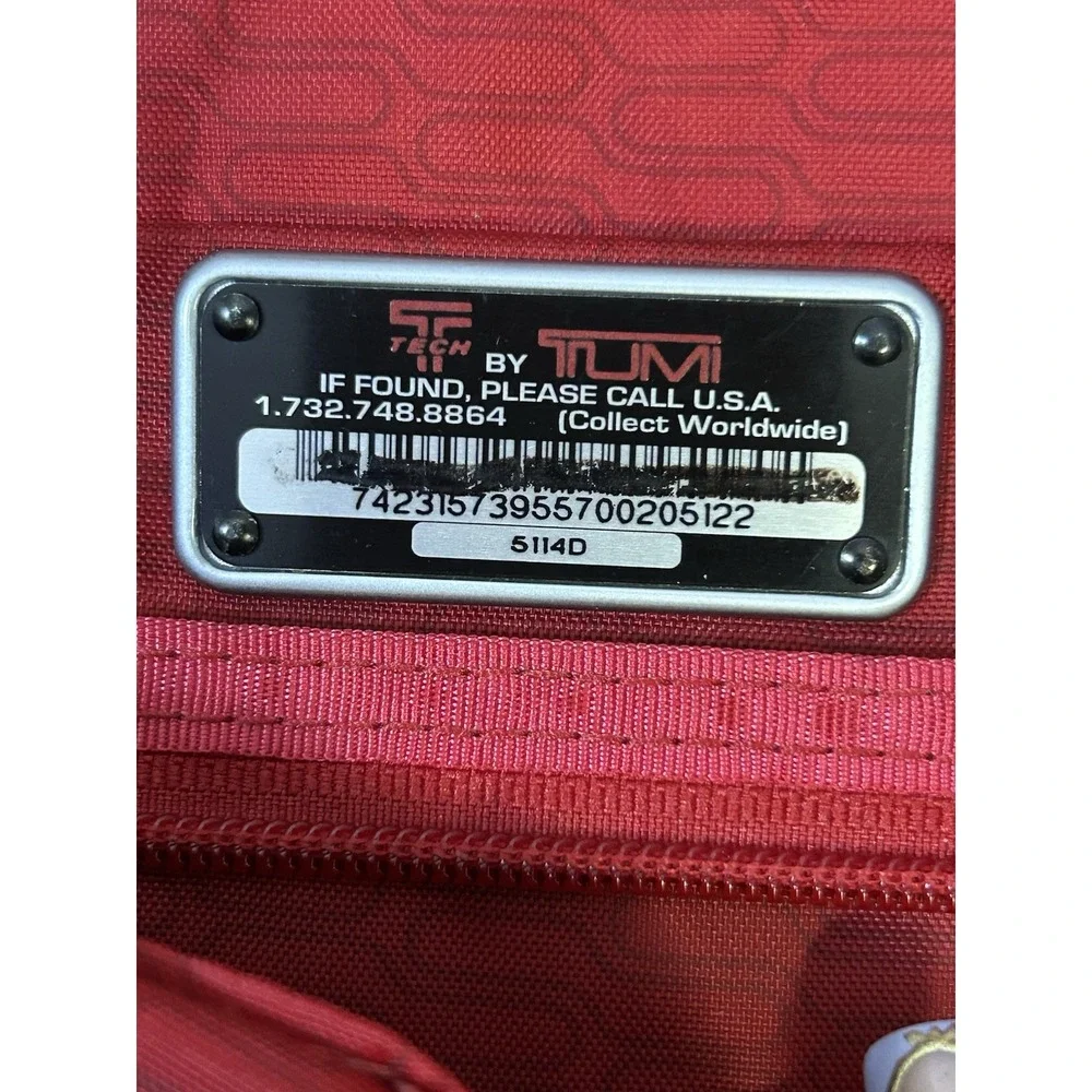 Tumi tech professional